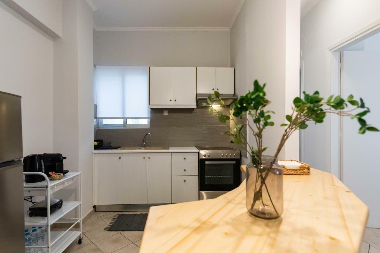 Avra Apartment Каламата Экстерьер фото